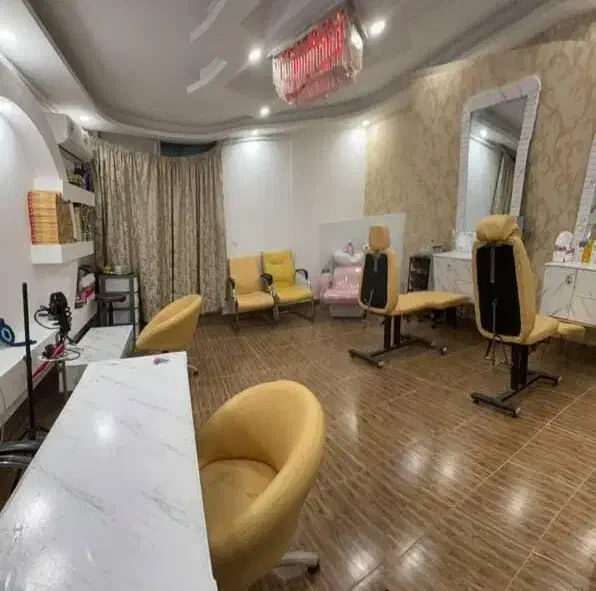سالن زیبایی|خدمات آرایشگری و زیبایی|رشت, سلیمانداراب|دیوار