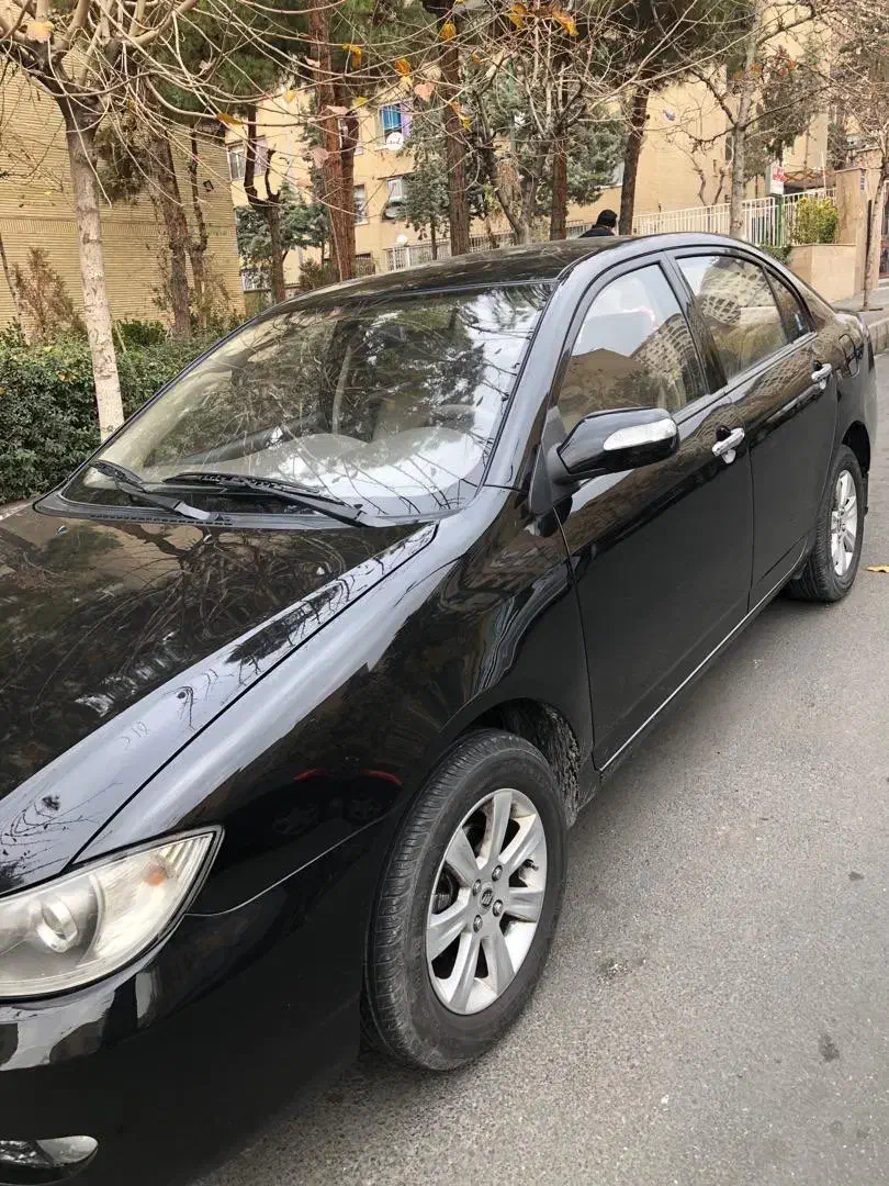 لیفان ۶۲۰ موتور ۱۸۰۰ کم کارکرد|خودرو سواری و وانت|تهران, مجیدآباد|دیوار