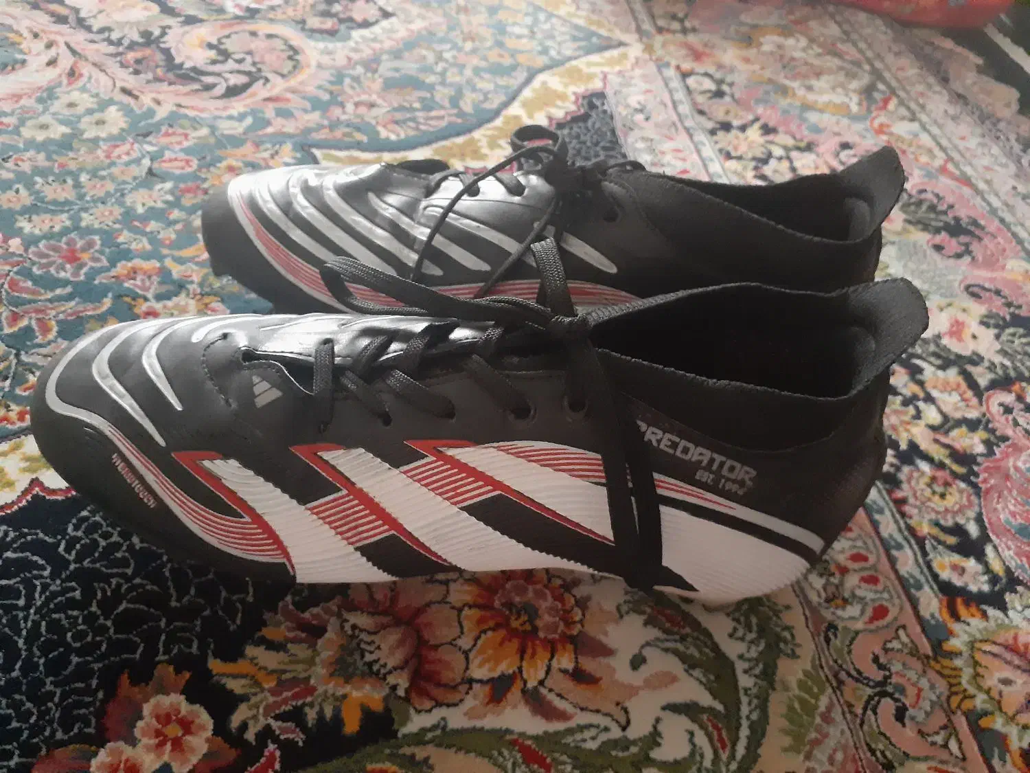 استوک فوتبال تمیز،کم استفاده وباضمانت|کیف، کفش، کمربند|اندیشه, اندیشه فاز ۵|دیوار