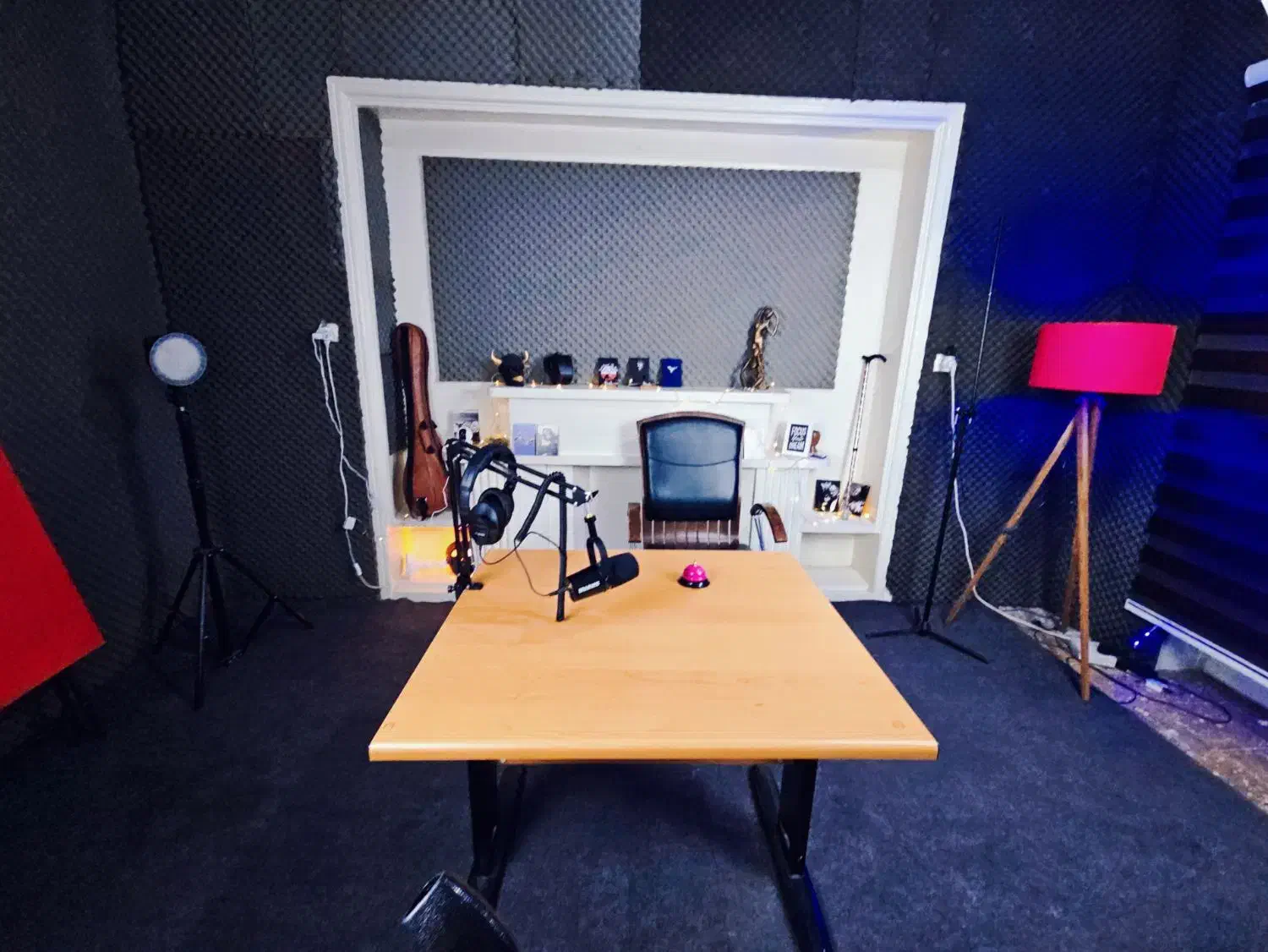 اجاره استودیو پادکست و گویندگی - محدوده انقلاب|اجارهٔ کوتاه‌مدت دفتر کار و فضای آموزشی|تهران, نصرت|دیوار