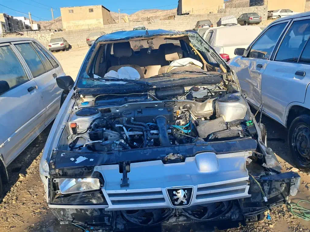 ۴۰۵مدل۹۷تصادفی|خودرو سواری و وانت|ایلام, |دیوار