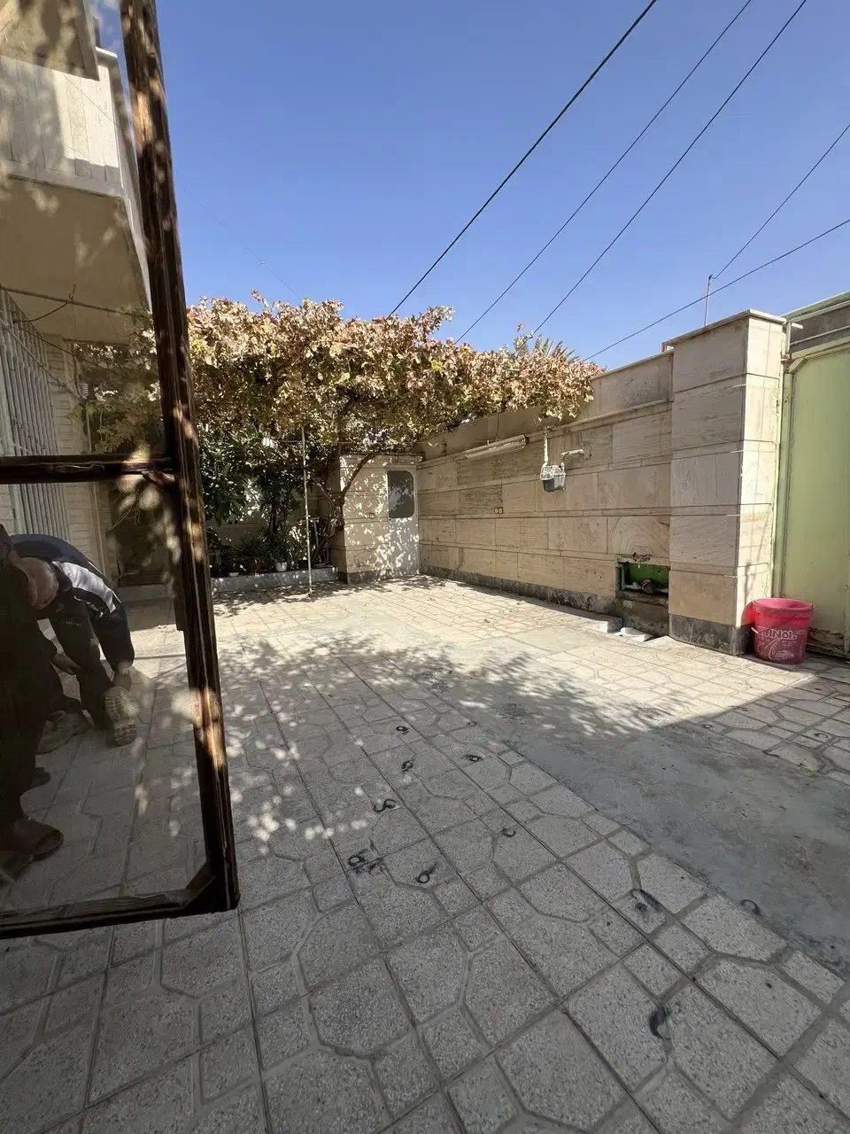 دو خواب درب حیاط ماشین رو سند دار ملک|فروش خانه و ویلا|شیراز, شریفآباد|دیوار