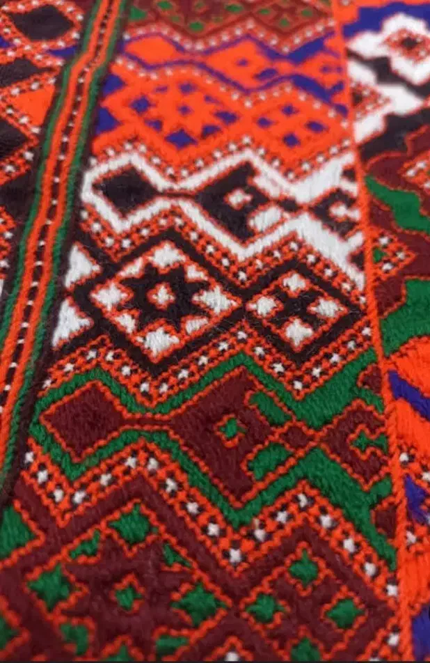 تارشمار زیح استین تمام دست دوخته میشود|لباس|ریگان, |دیوار