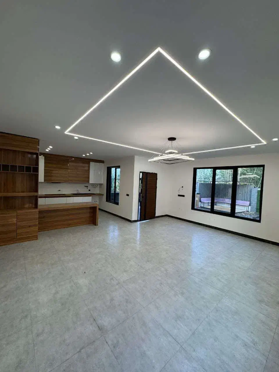 ویلا فلت/با محوطه سازی زیبا|فروش خانه و ویلا|خشکبیجار, |دیوار