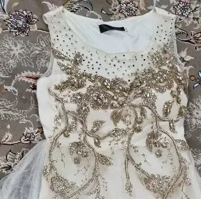 لباس مجلسی|لباس|اصفهان, سودان|دیوار