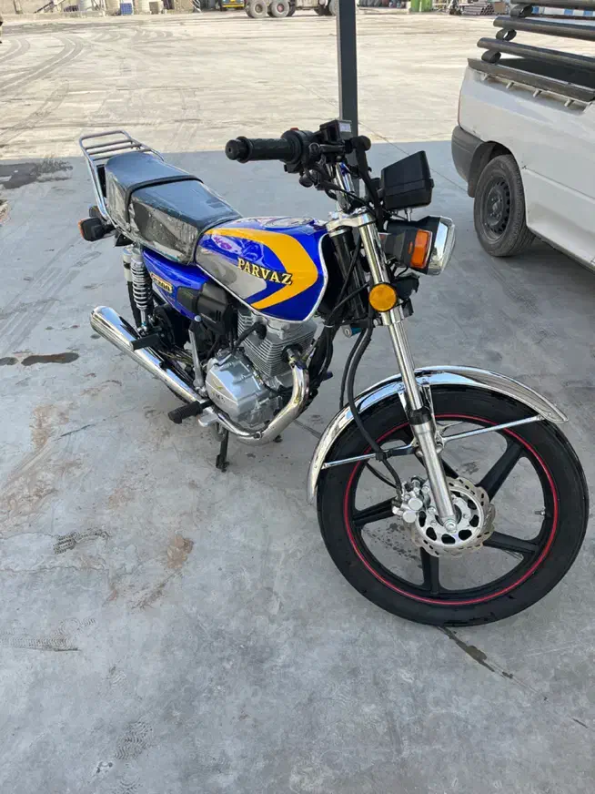 هندا پرواز ۲۰۰|موتورسیکلت|رباطکریم, رباطکریم|دیوار