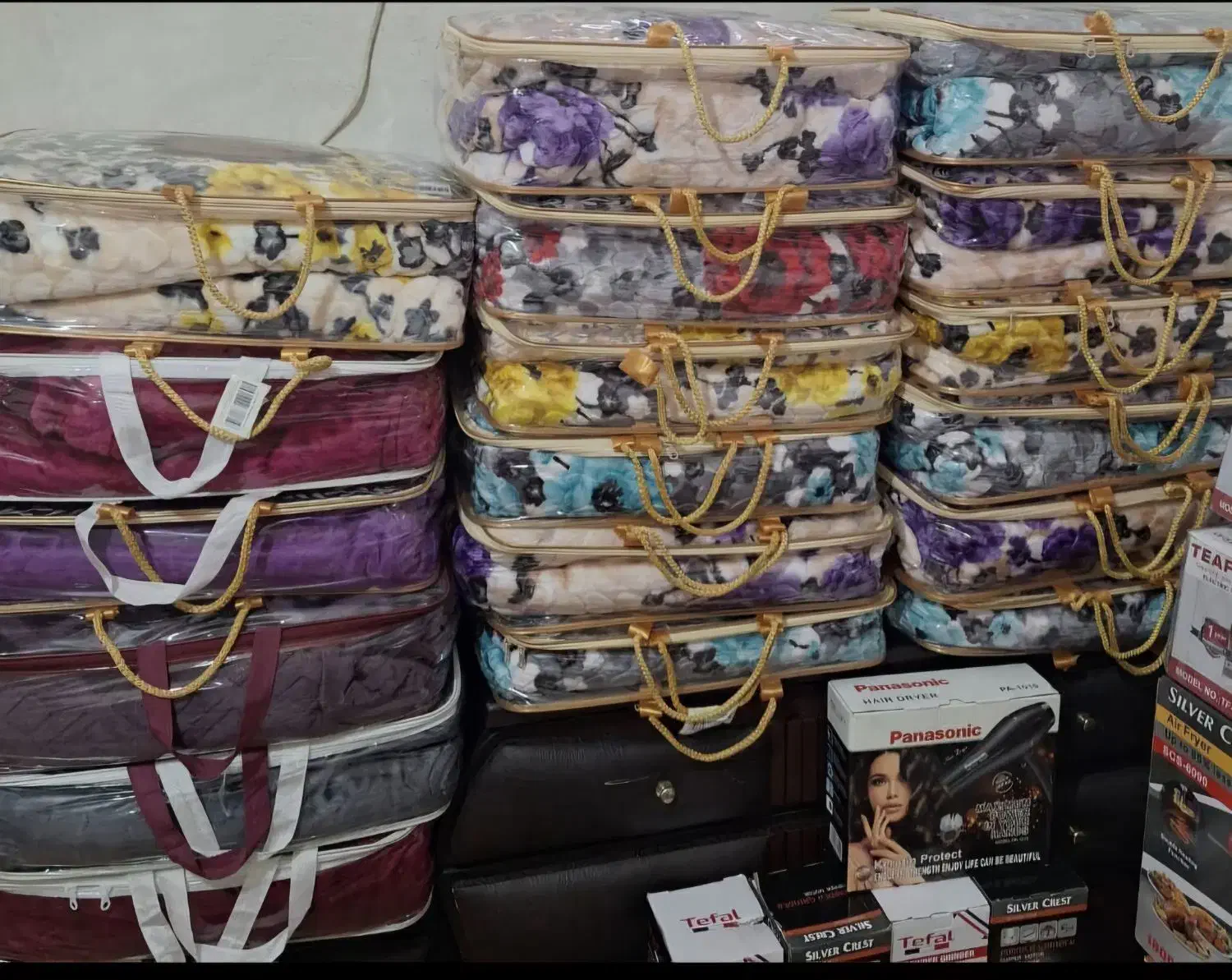 انواع پتو عروس وپتو مسافرتی وروبالشتی|رختخواب، بالش، پتو|دهدشت, |دیوار