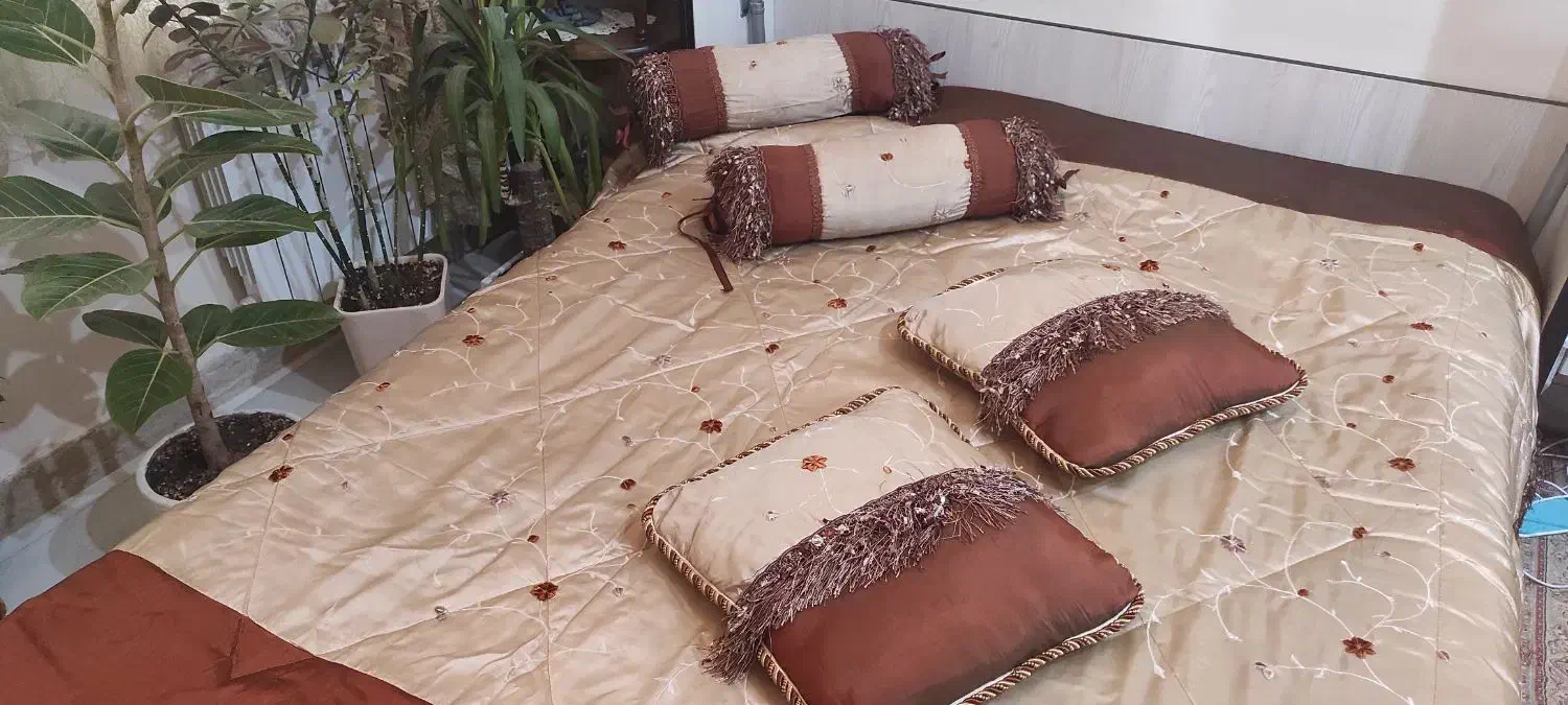 روتختی عروس ترکیه ایی . ساتن دور دوخت کارشده|سرویس روتختی|تهران, امیریه|دیوار