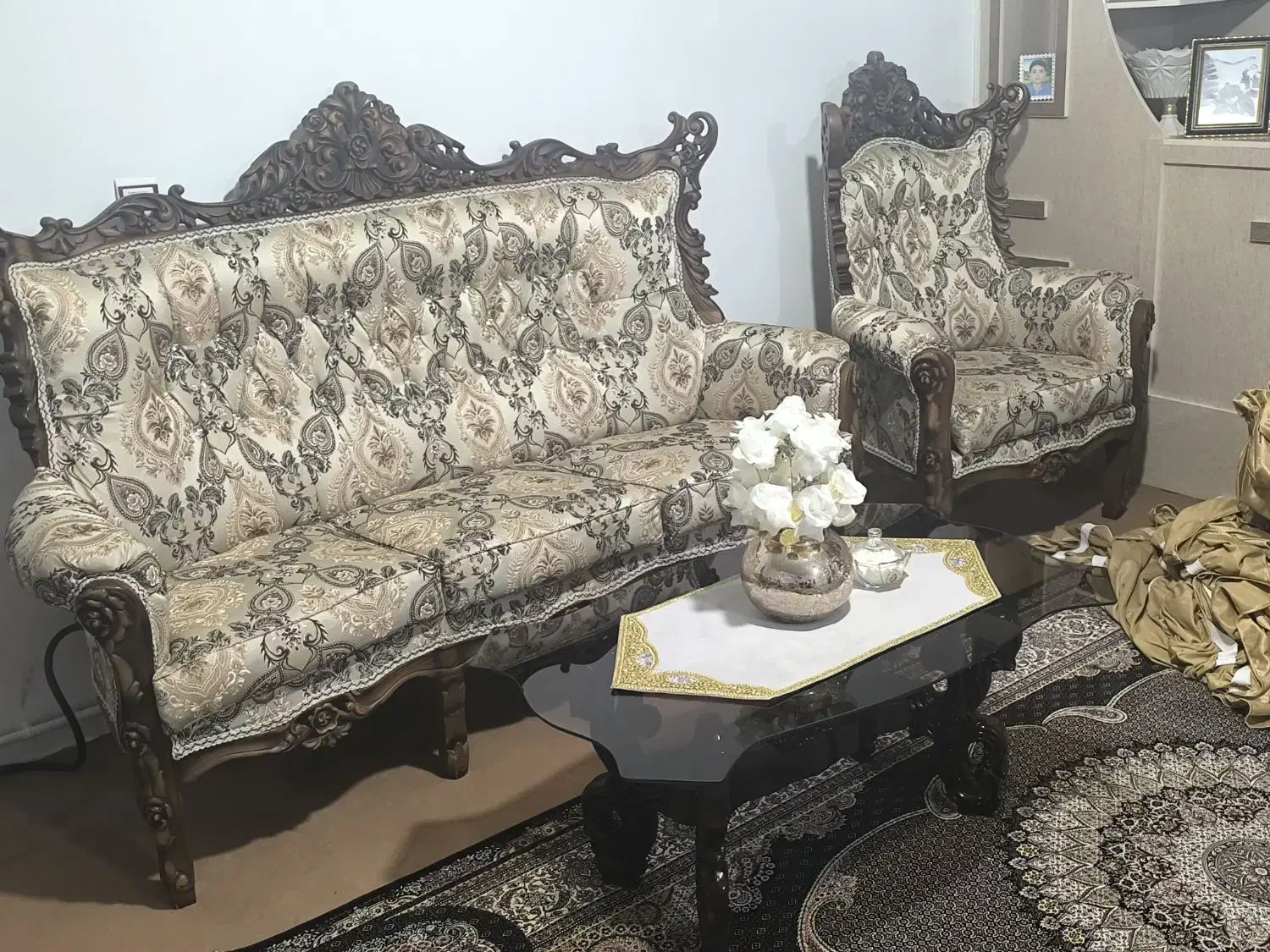 مبل۹نفره با ۳جلو میزی با کیفیت عالی و تر و تمیز|مبلمان خانگی و میز عسلی|ارس, |دیوار