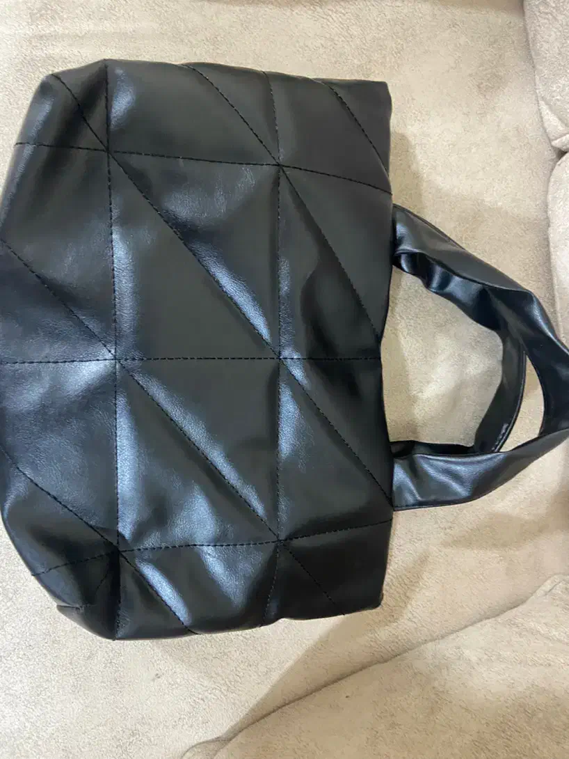 کیف|کیف، کفش، کمربند|رشت, جانبازان|دیوار