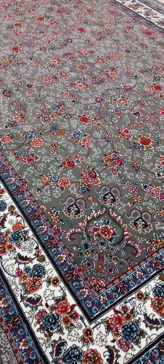 ۲ عدد فرش ۹ متری و ۲ عدد ۶ متری|فرش|پرند, فاز ۴|دیوار