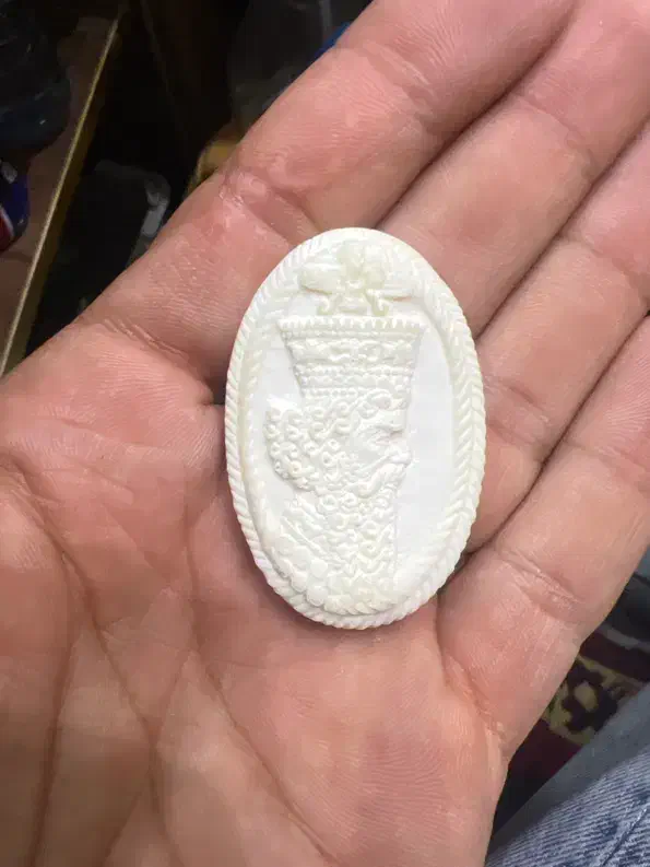 انگشتر گردنبند شمایل کورش کبیر و داربوش|جواهرات|شیراز, انجیر|دیوار