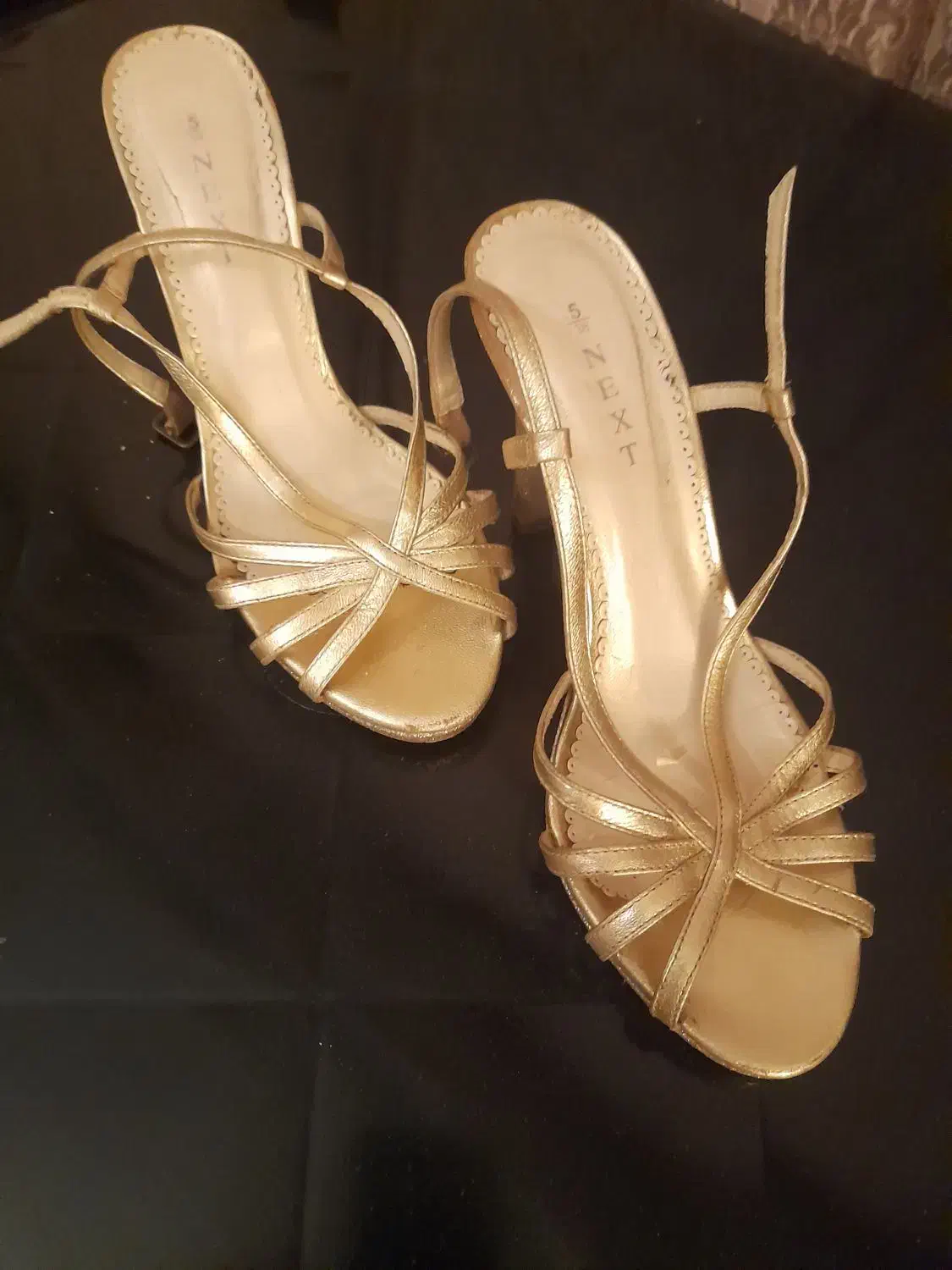 قیمت توافقی که شامل لباس مانتو شلوار کفش مارک|لباس|تهران, جمال‌زاده|دیوار