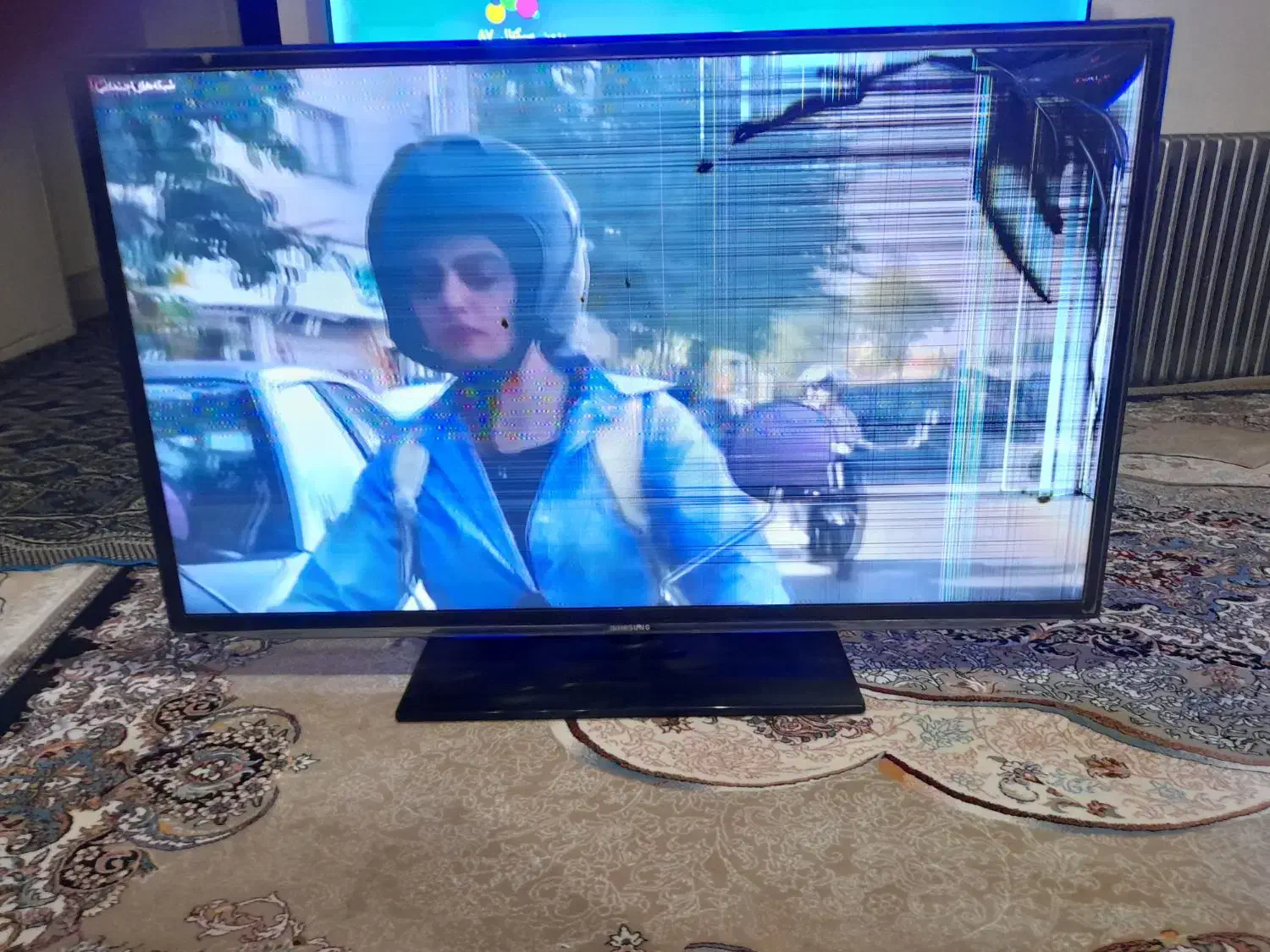 تلویزیون سامسونگ ۳۰۰۰۰۰۰|تلویزیون و پروژکتور|اصفهان, بهارستان|دیوار