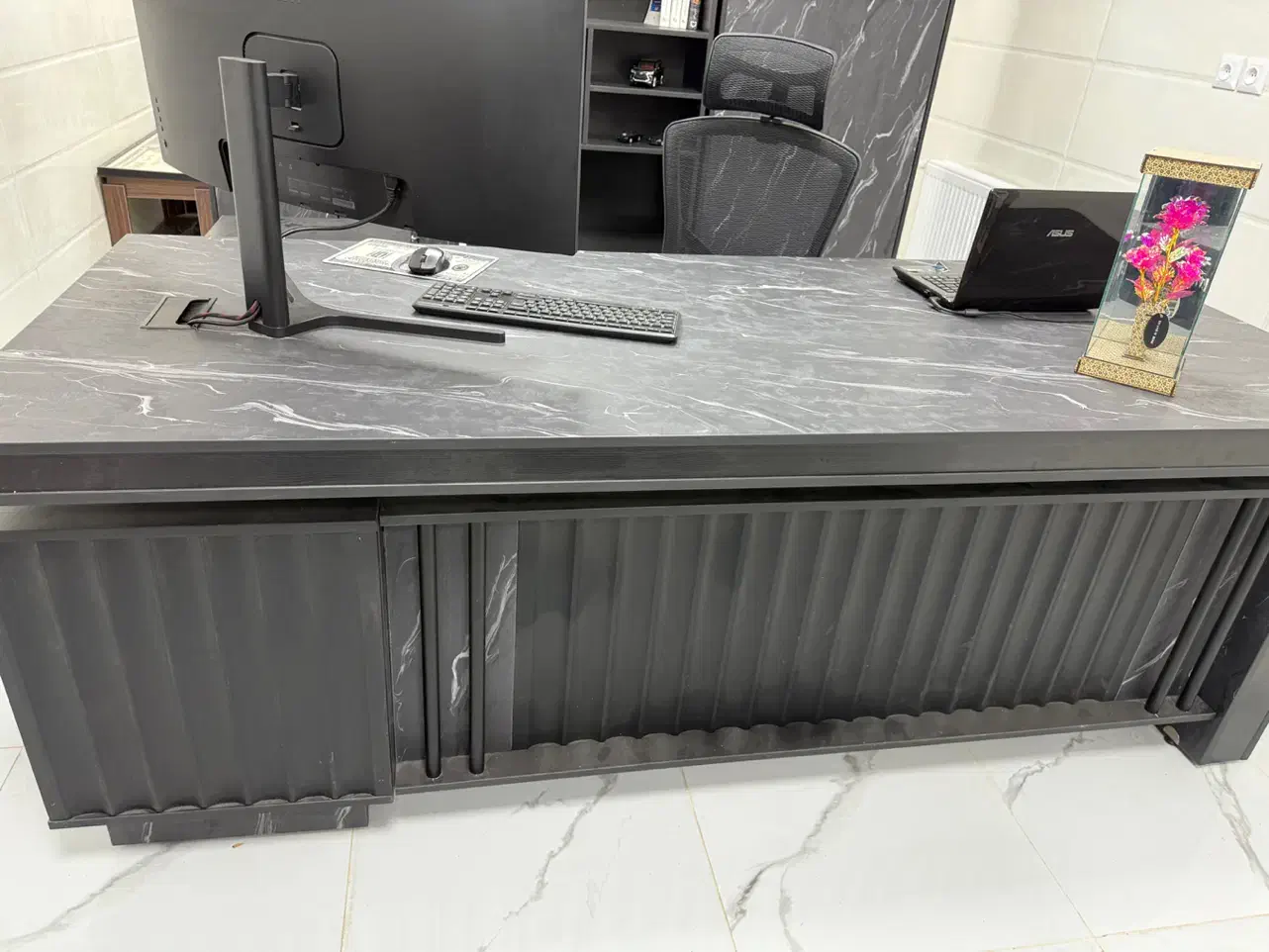 میز مدیریت و کنفرانس  و صندلی|مبلمان اداری|یزد, |دیوار