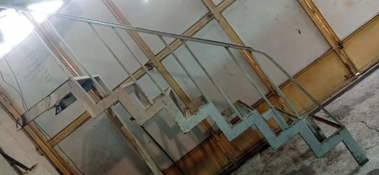 پله فلزی|مصالح و تجهیزات ساختمان|فلاورجان, |دیوار