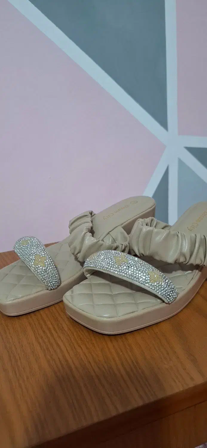 صندل مجلسی|کیف، کفش، کمربند|بوشهر, |دیوار