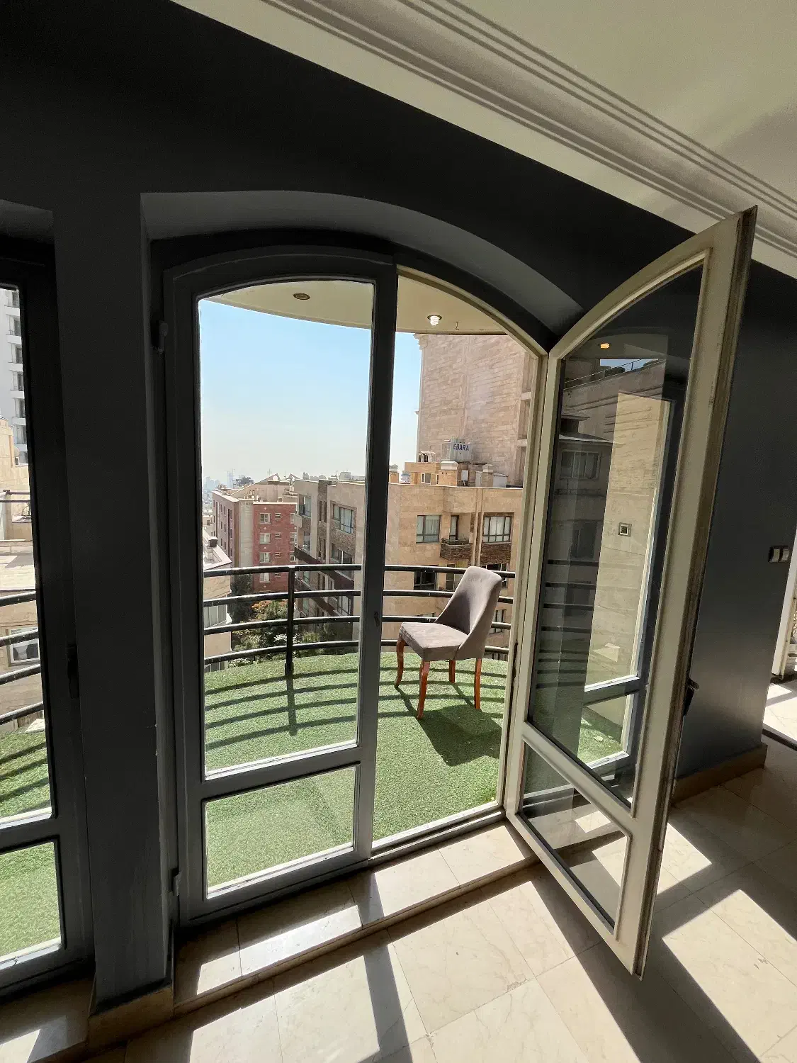 ۲۱۵متر زعفرانیه*دید تهران*خوش نقشه*تراس چیدمان