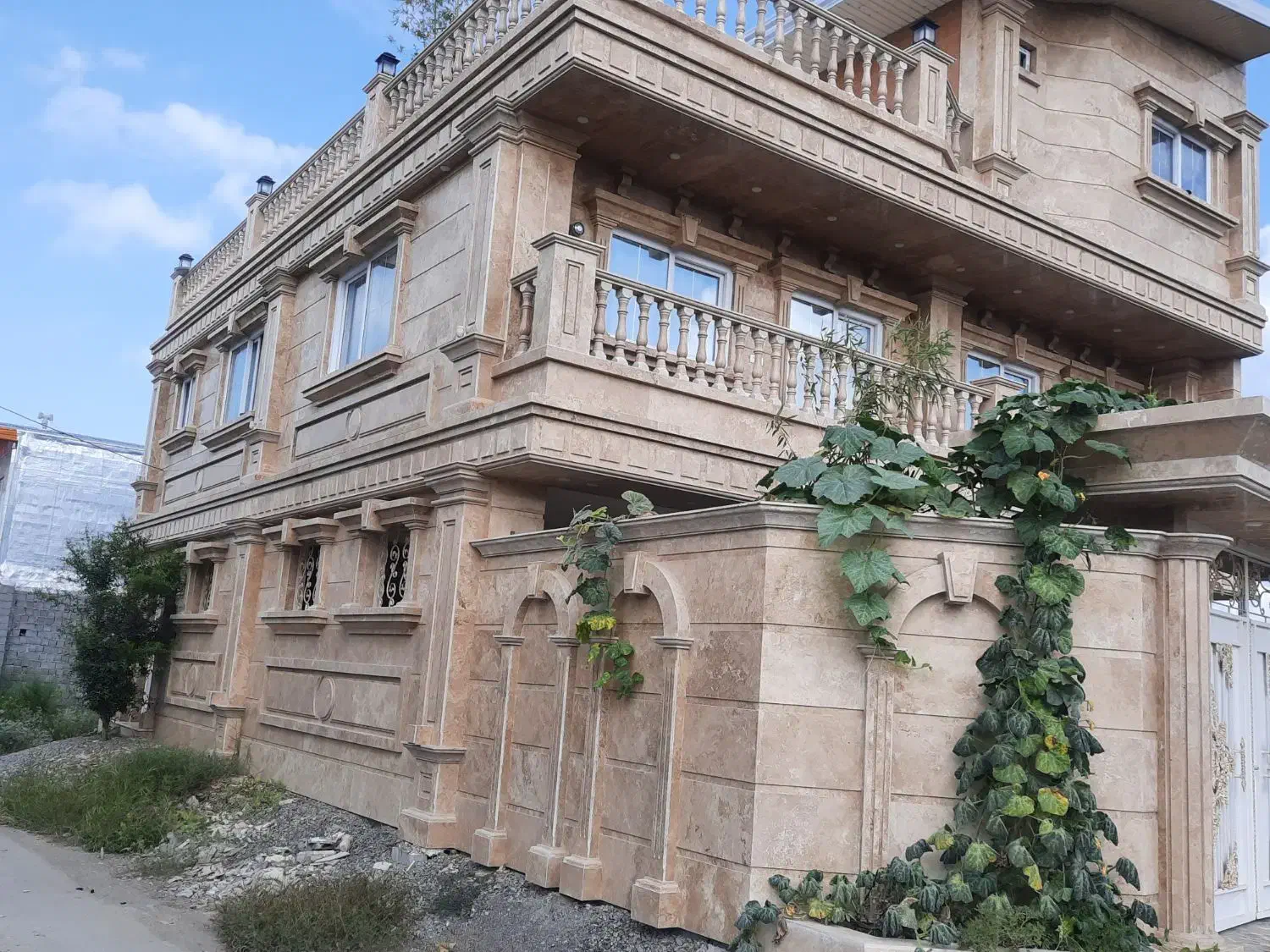 استخدام کارگر سنگ کار ماهر|استخدام معماری، عمران و ساختمانی|بابل, |دیوار