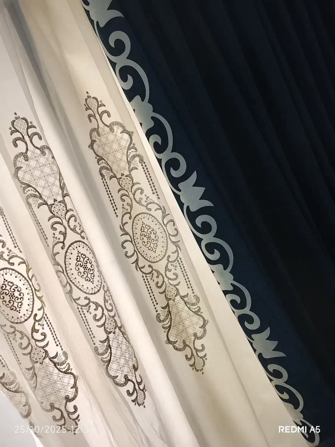 پرده پلیسه خامه دوزی، تمیز و سالم|پرده، رانر، رومیزی|مشهد, رده|دیوار