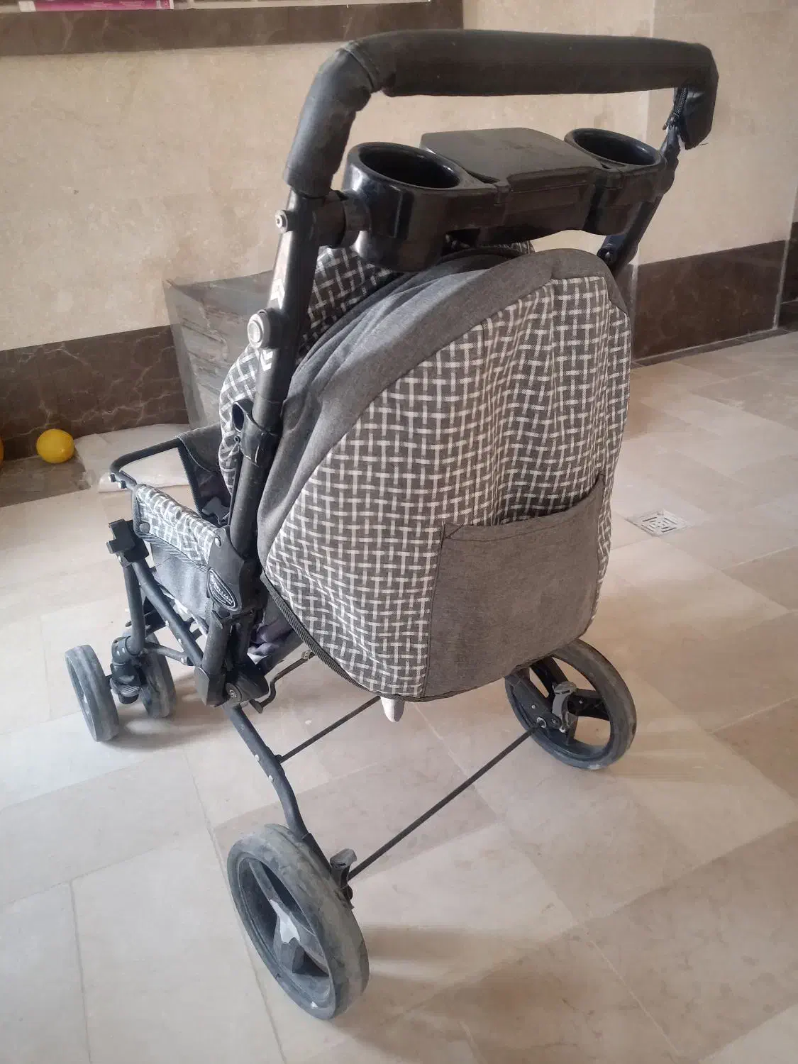 کالسکه نوزاد|کالسکه و لوازم جانبی|قروه, |دیوار