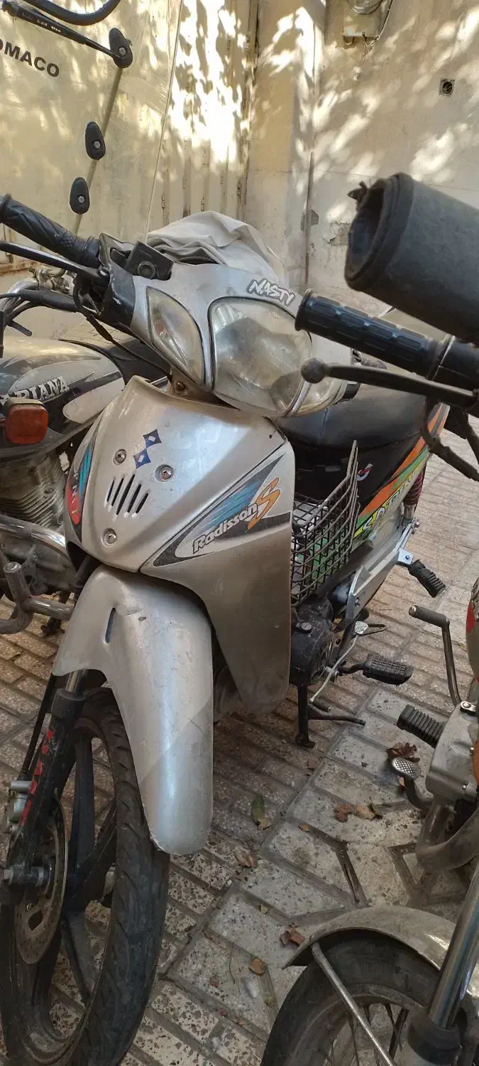 هوندا مدل۱۴۰۰وپیشرو بی کلاچ ۹۱|موتورسیکلت|مشهد, گلشور|دیوار