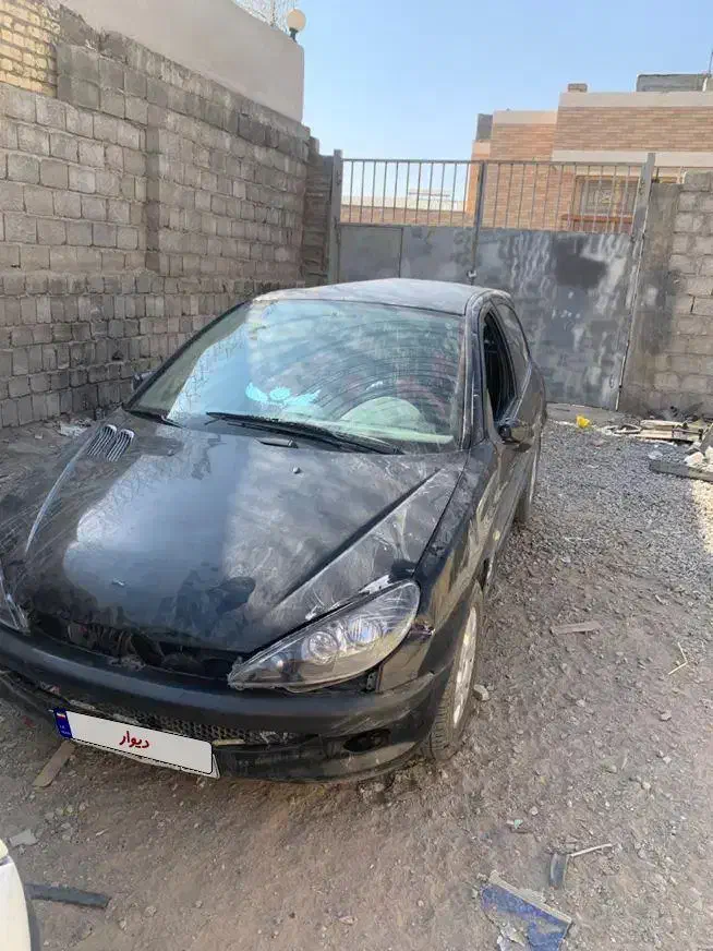 ۲۰۶ مدل۸۱ تصادفی|خودرو سواری و وانت|لنجان, |دیوار