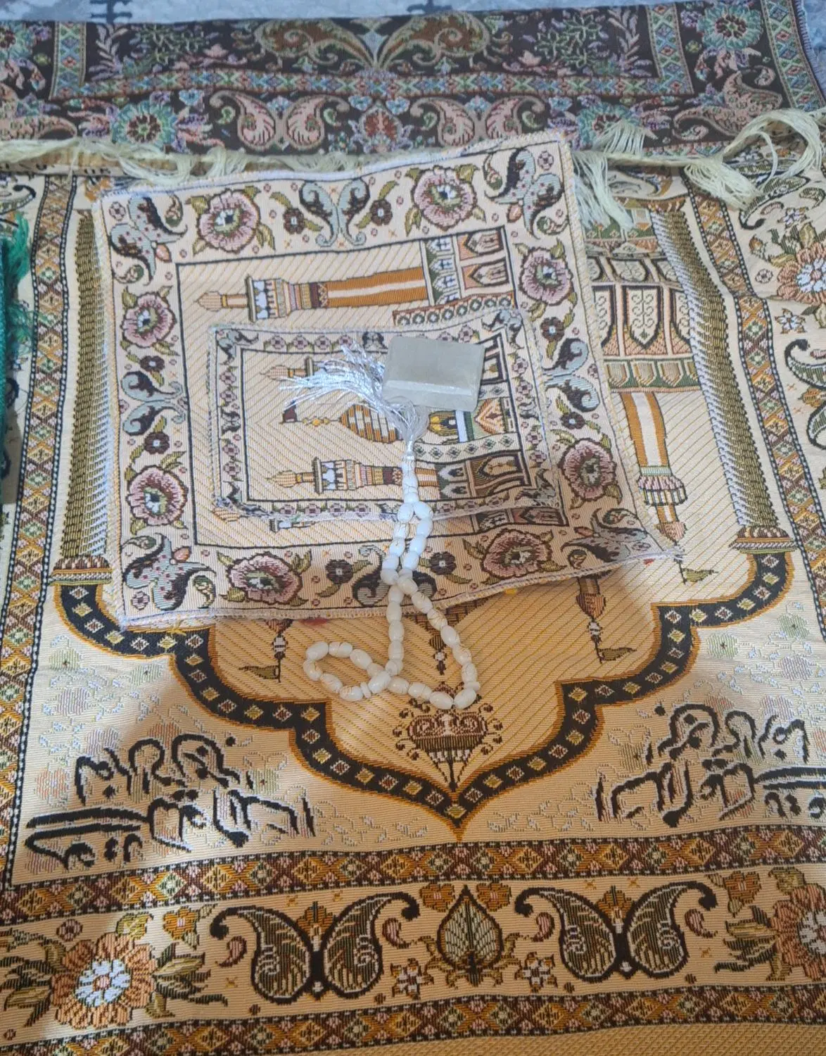 دو عدد سجاده دست نخورده|فرش|اصفهان, کوجان|دیوار