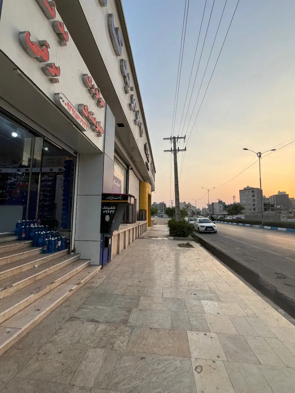 رهن و اجاره مغازه ۷۰متری پارکینگ دار/سوم خرداد|اجارهٔ مغازه و غرفه|بندرعباس, |دیوار