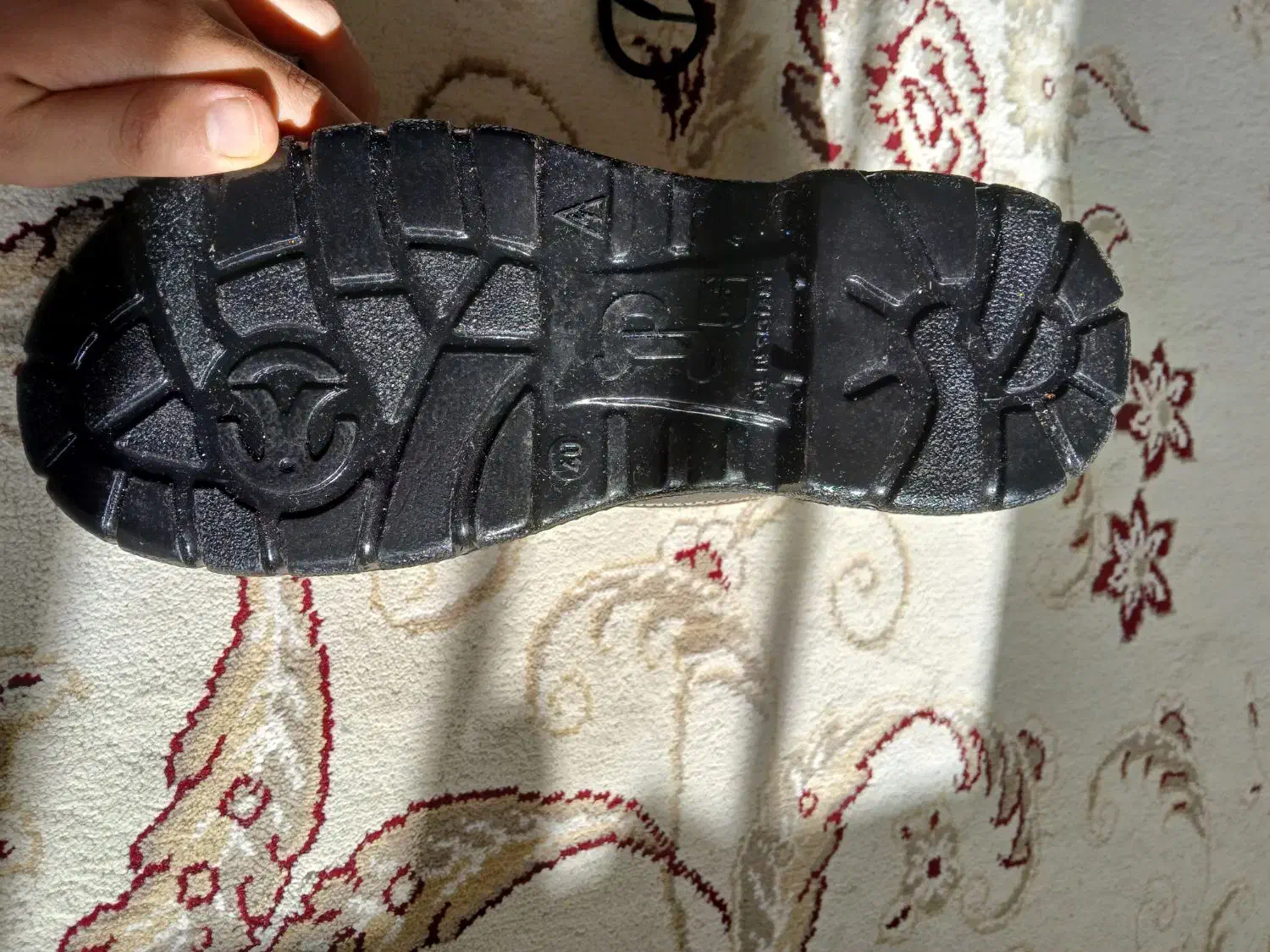 کفش کار نو|کیف، کفش، کمربند|میبد, |دیوار