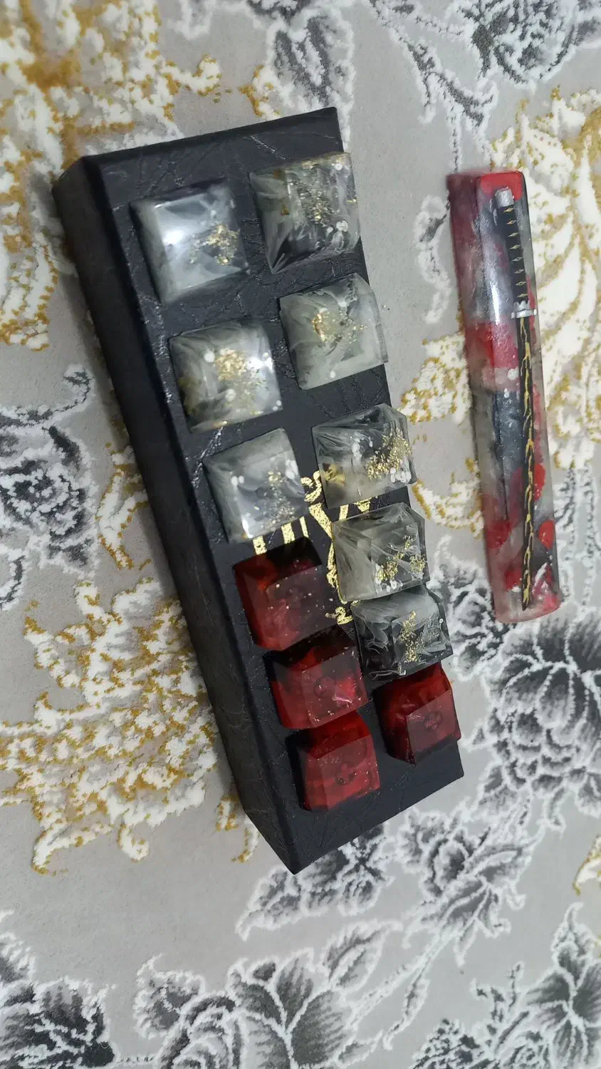 کلید های کیبورد گیمنگ با طراحی قرمز و سفید|قطعات و لوازم جانبی رایانه|خرم‌آباد, |دیوار