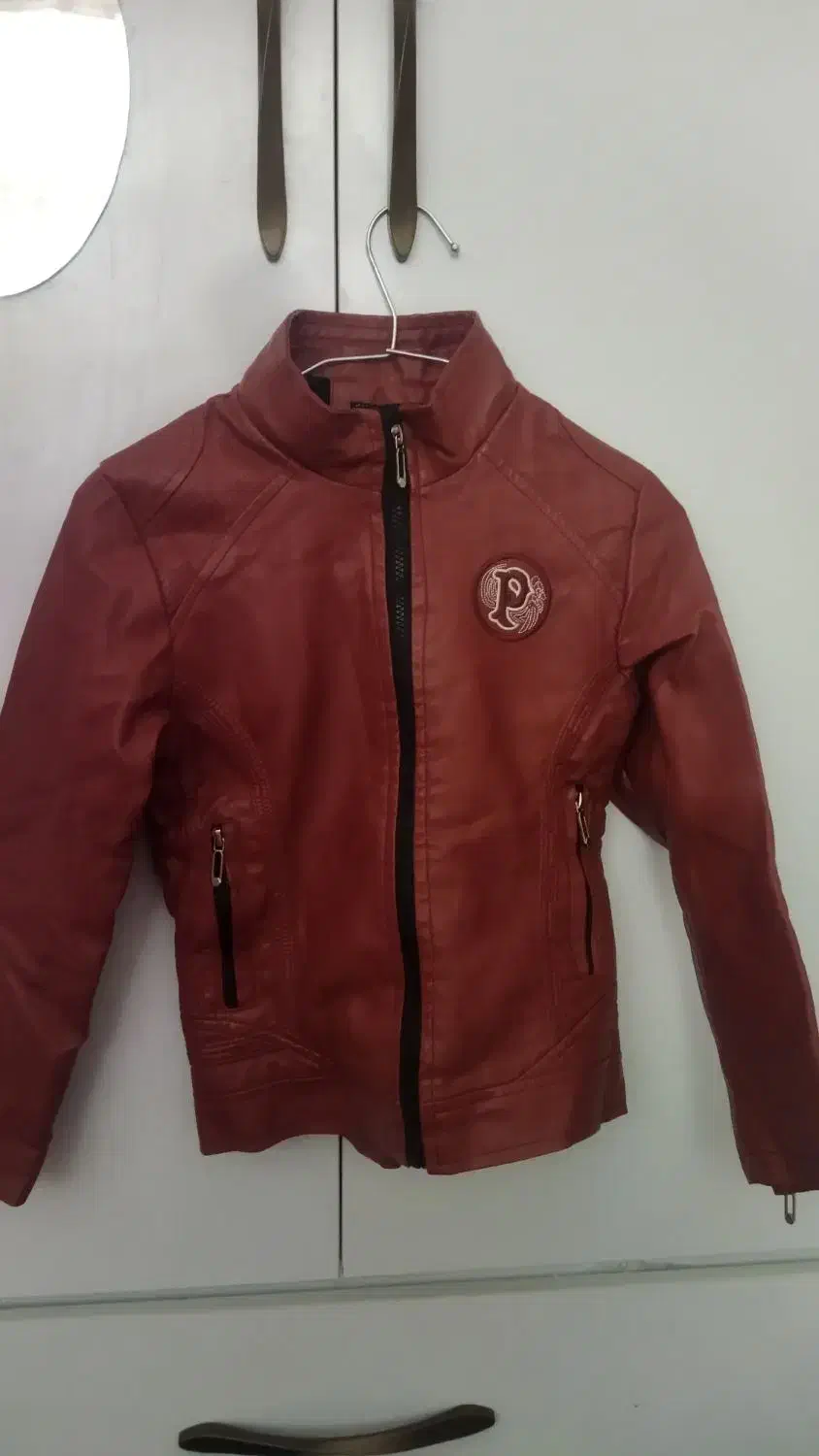 کت وکاپشن چرم پسرانه در حد نو|لباس|مشهد, شهرک ابوذر|دیوار