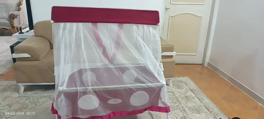 گهواره نوزاد|تخت و صندلی بچه|صدرا-فارس, فاز ۱|دیوار