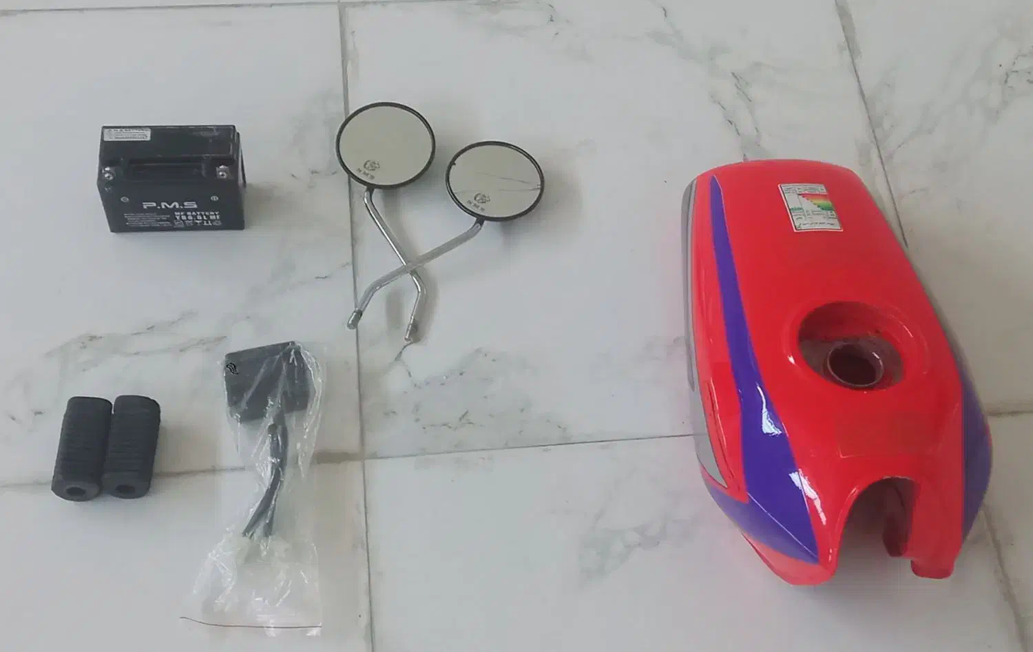 قطعات موتور سیکلت تخت ۱۲۵و ۱۵۰ و ۲۰۰و ۲۵۰|قطعات یدکی و لوازم جانبی|ایلام, |دیوار