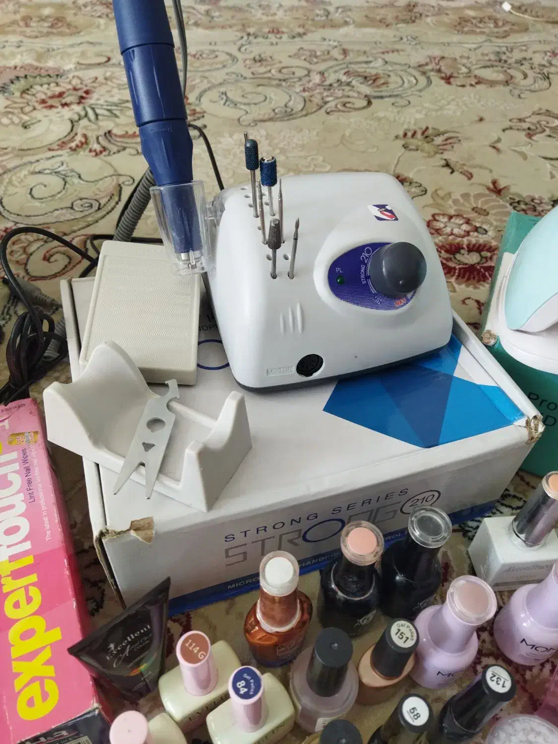 لوازم کاشت ناخن|آرایشی، بهداشتی، درمانی|کاشمر, |دیوار