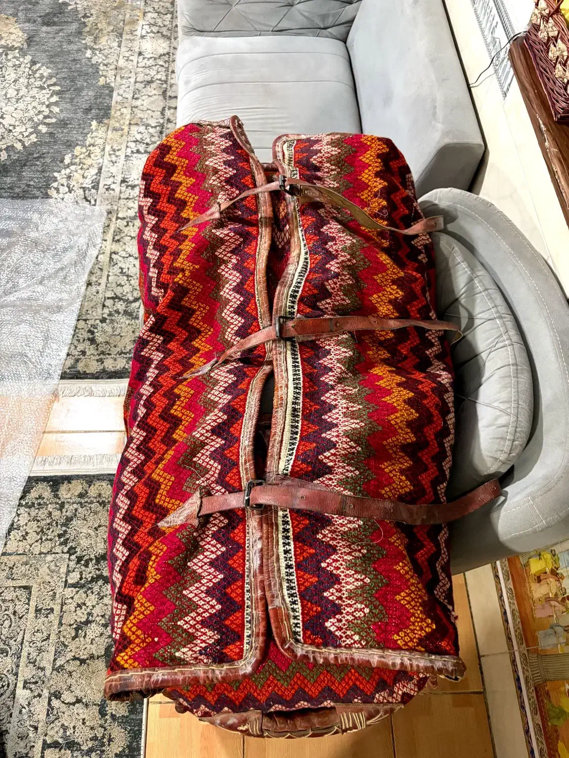 مفرج قشقایی|گلیم، جاجیم، گبه|شیراز, بریجستون|دیوار