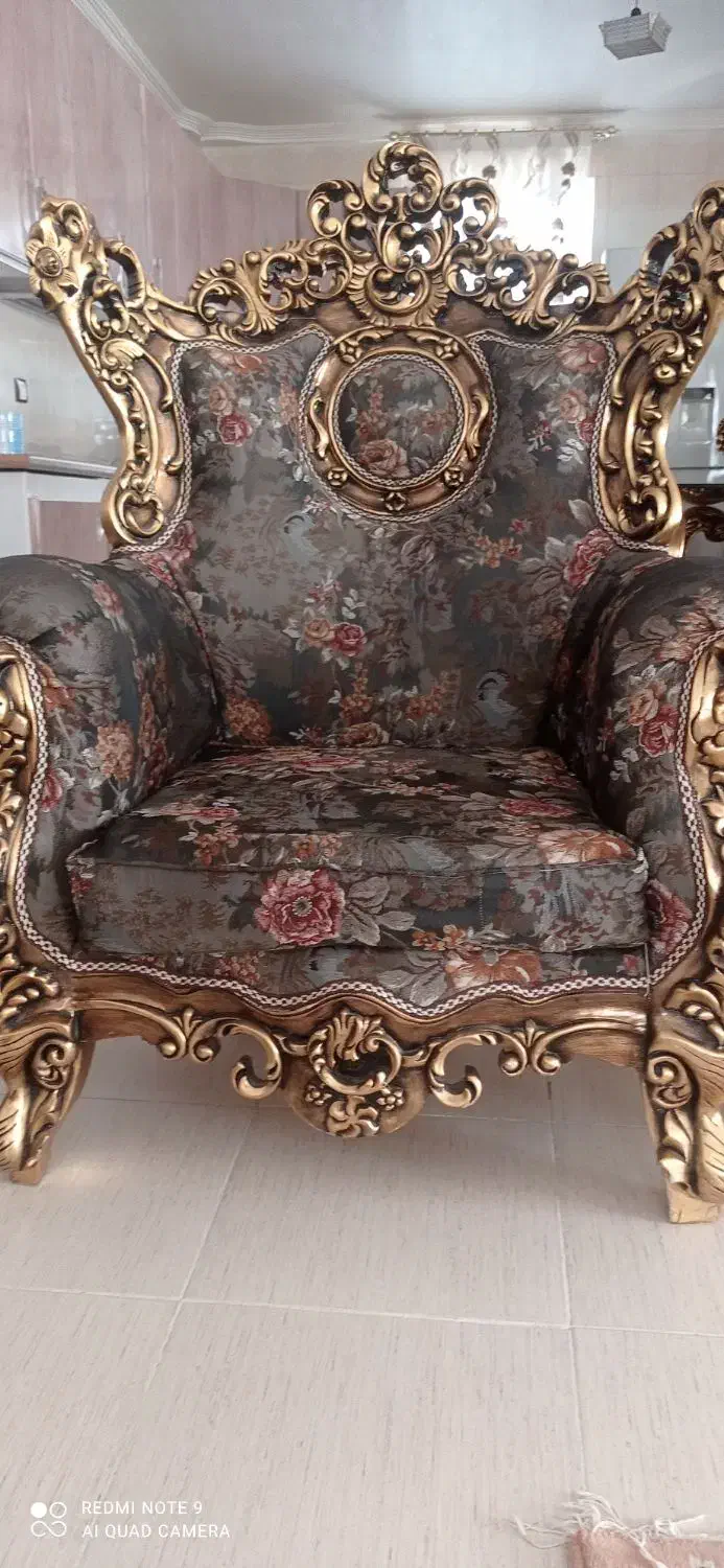 فروش مبل ۹نفره سلطنتی به همراه غذاخوری شیک ۸نفره|مبلمان خانگی و میز عسلی|لواسان, |دیوار