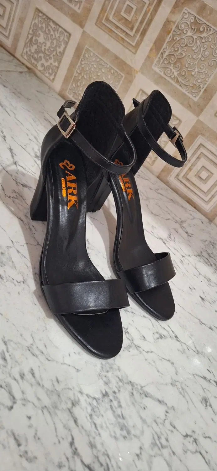 کفش|کیف، کفش، کمربند|مریوان, |دیوار