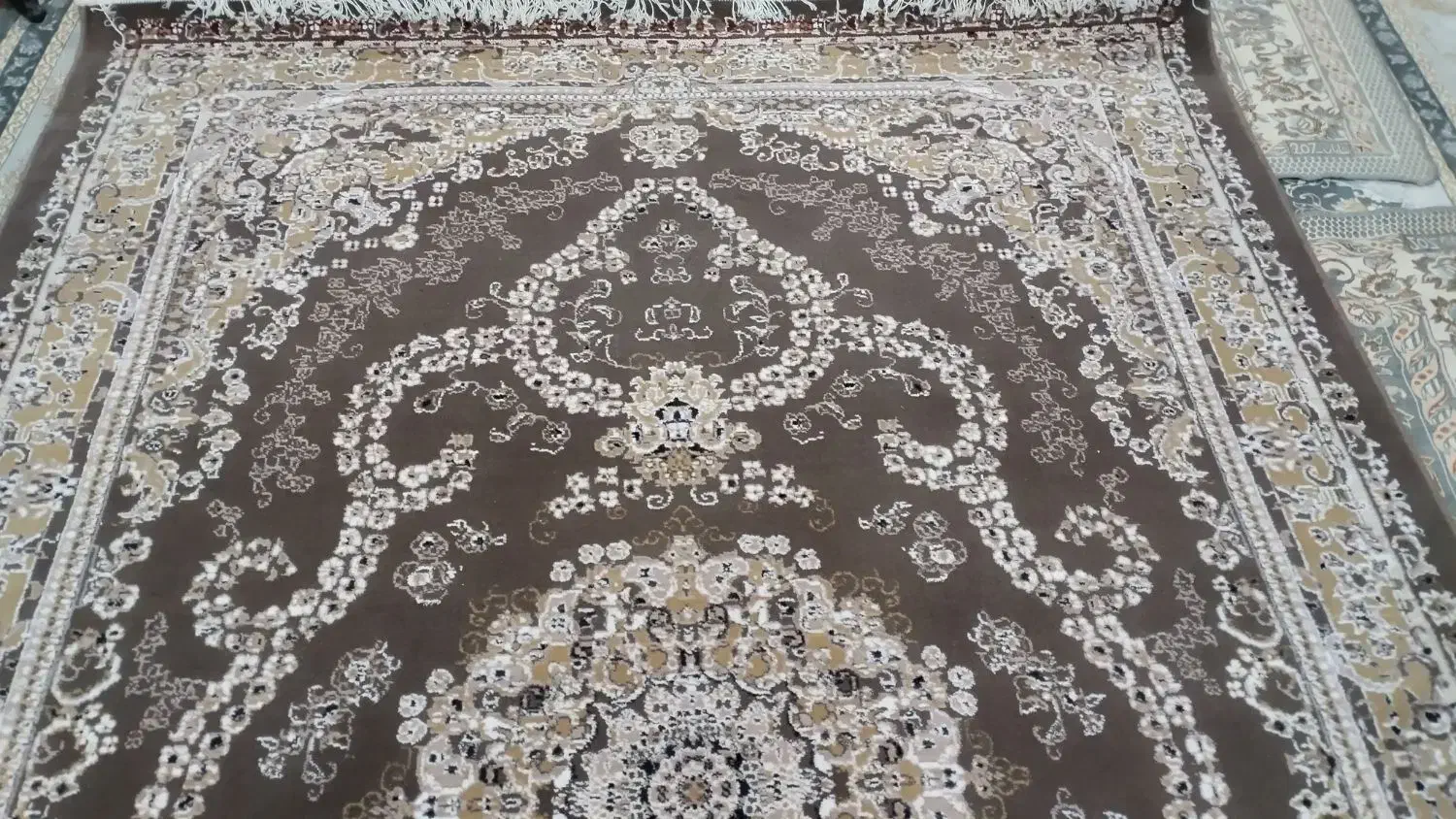 فرش نو|فرش|مشهد, شهید معقول|دیوار