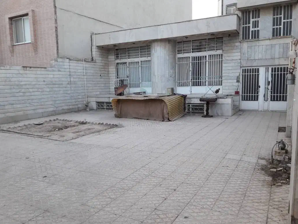 ۳۱۵ متری ویلایی شاهین شهر ، بر خ اصلی اقبال معاوضه|فروش خانه و ویلا|اهواز, شهرک نفت|دیوار