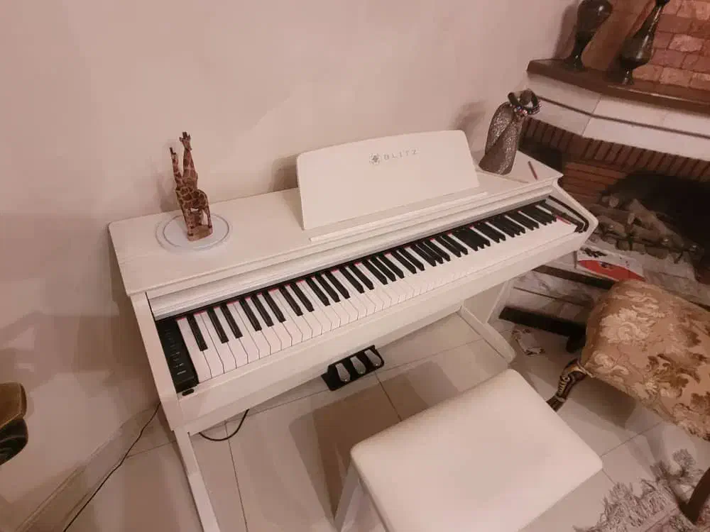 پیانو دیجیتال برند Blitz|پیانو، کیبورد، آکاردئون|تهران, سهروردی|دیوار