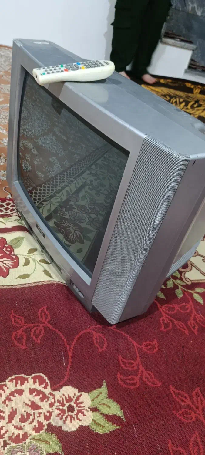 تلویزیون التوس|تلویزیون و پروژکتور|نقده, |دیوار