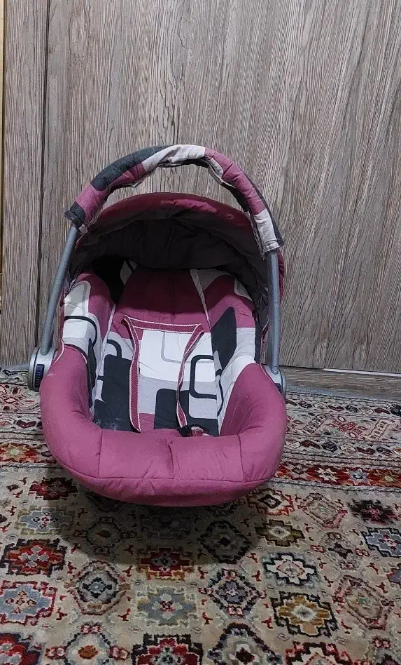 کریر نوزاد|کالسکه و لوازم جانبی|خوی, |دیوار