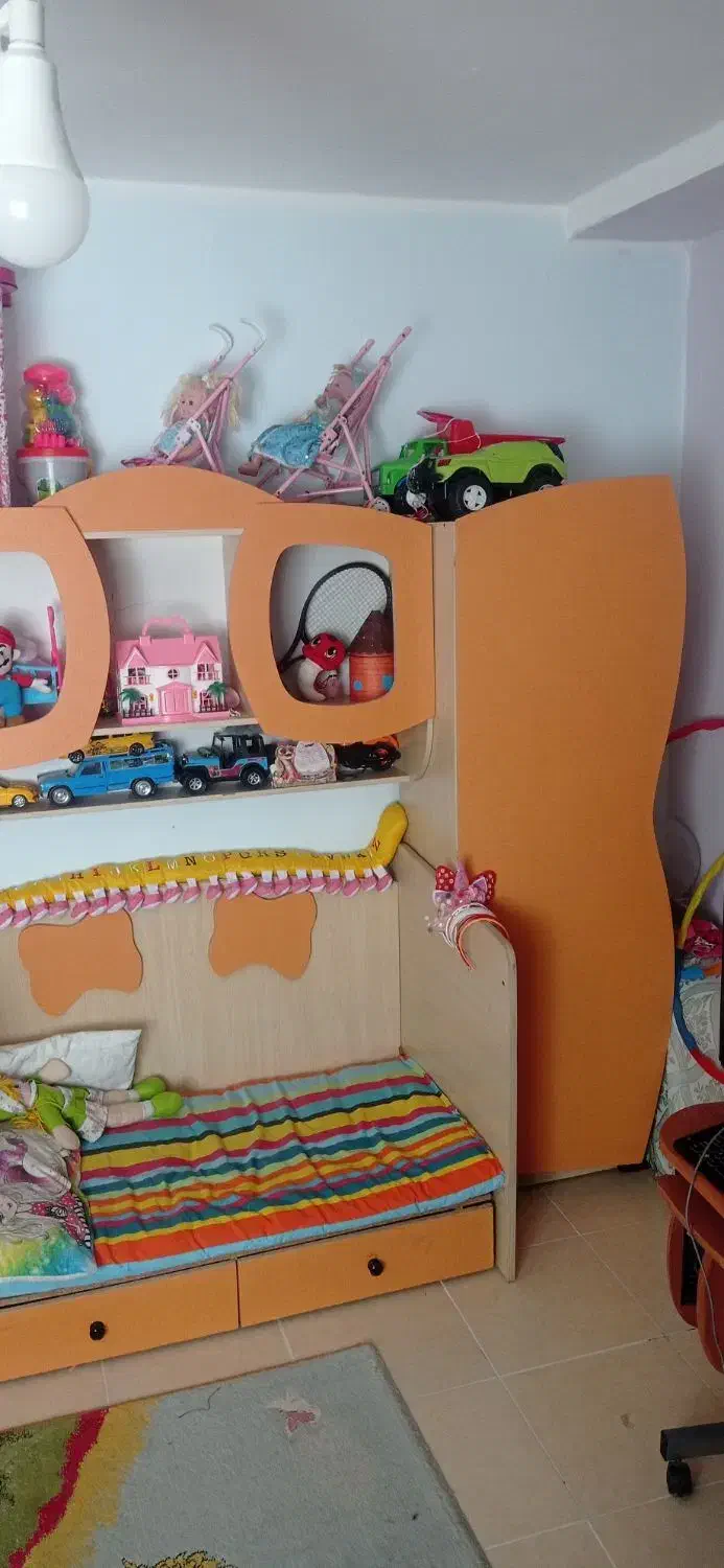 تخت وکمد کودک|تخت و صندلی بچه|سیرجان, |دیوار