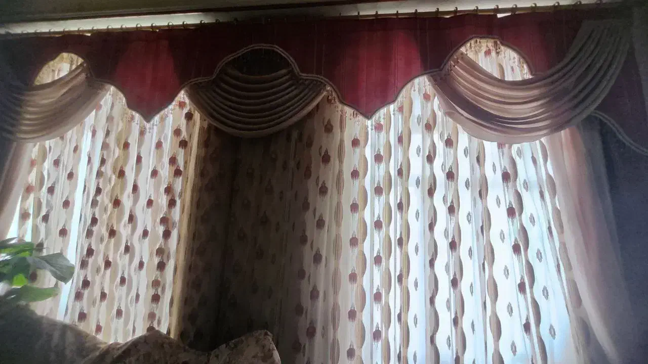 پرده مناسب پنجره ۴ متری|پرده، رانر، رومیزی|بردسکن, |دیوار