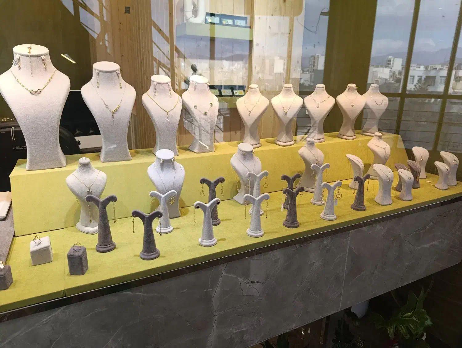 فروش مانکن طلا|فروشگاه و مغازه|سمنان, |دیوار