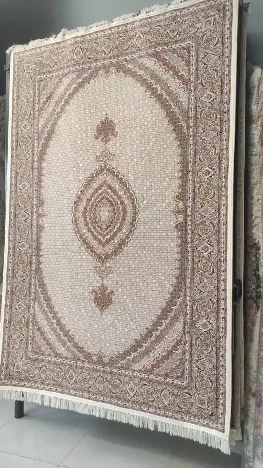 ه تولیدکننده فرشها۵۰۰شانه و۷۰۰شانه و۱۰۰۰شانه ۱۲۰۰|فرش|اردبیل, |دیوار