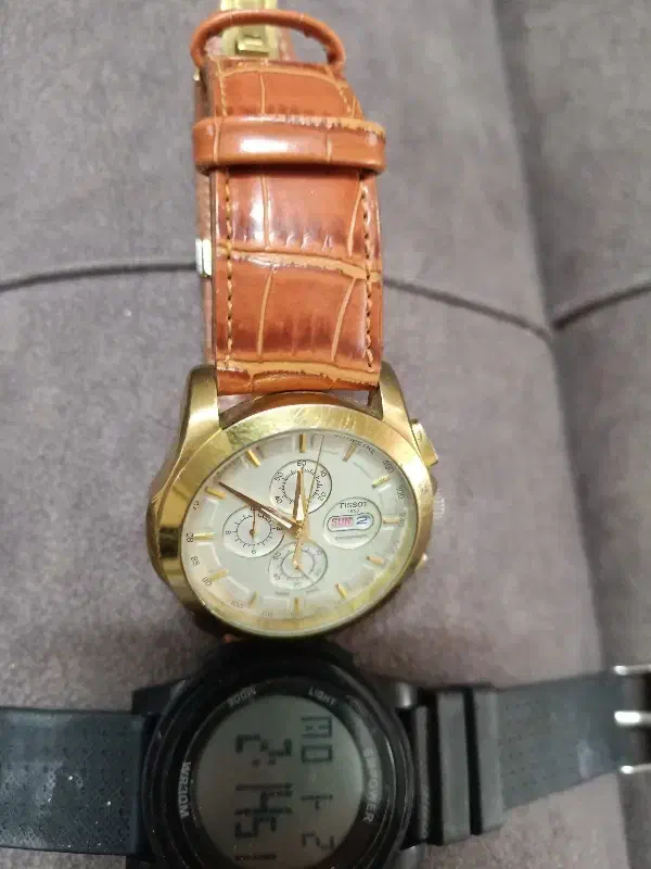 ساعت|ساعت|مشهد, فاطمیه|دیوار