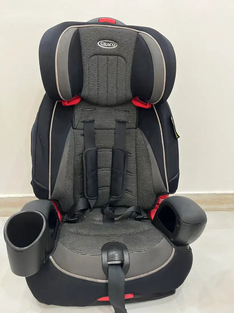 صندلی ماشین گراکو اصل قابل استفاده تا ۳۶ کیلوگرم|تخت و صندلی بچه|رشت, معلم|دیوار