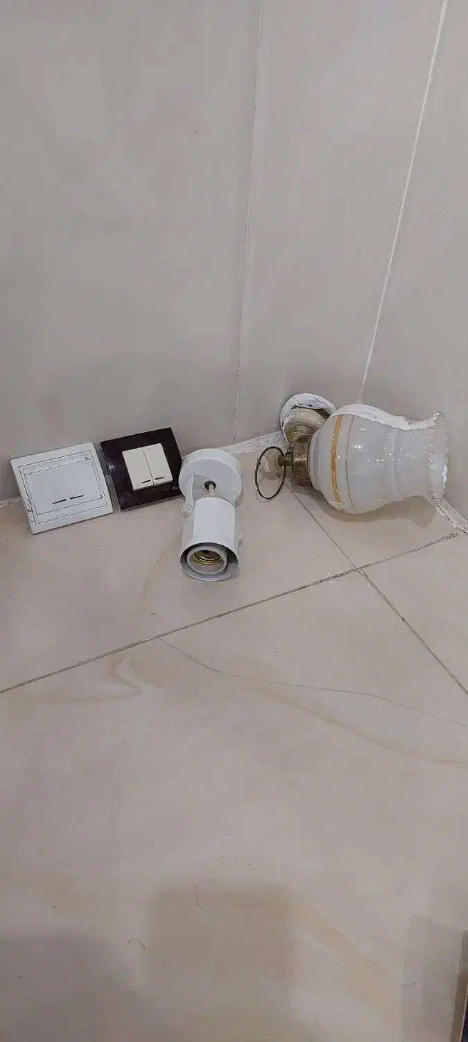 فرش  ، کنار فرش ، ماشین کودک|اسباب‌‌بازی|قروه, |دیوار